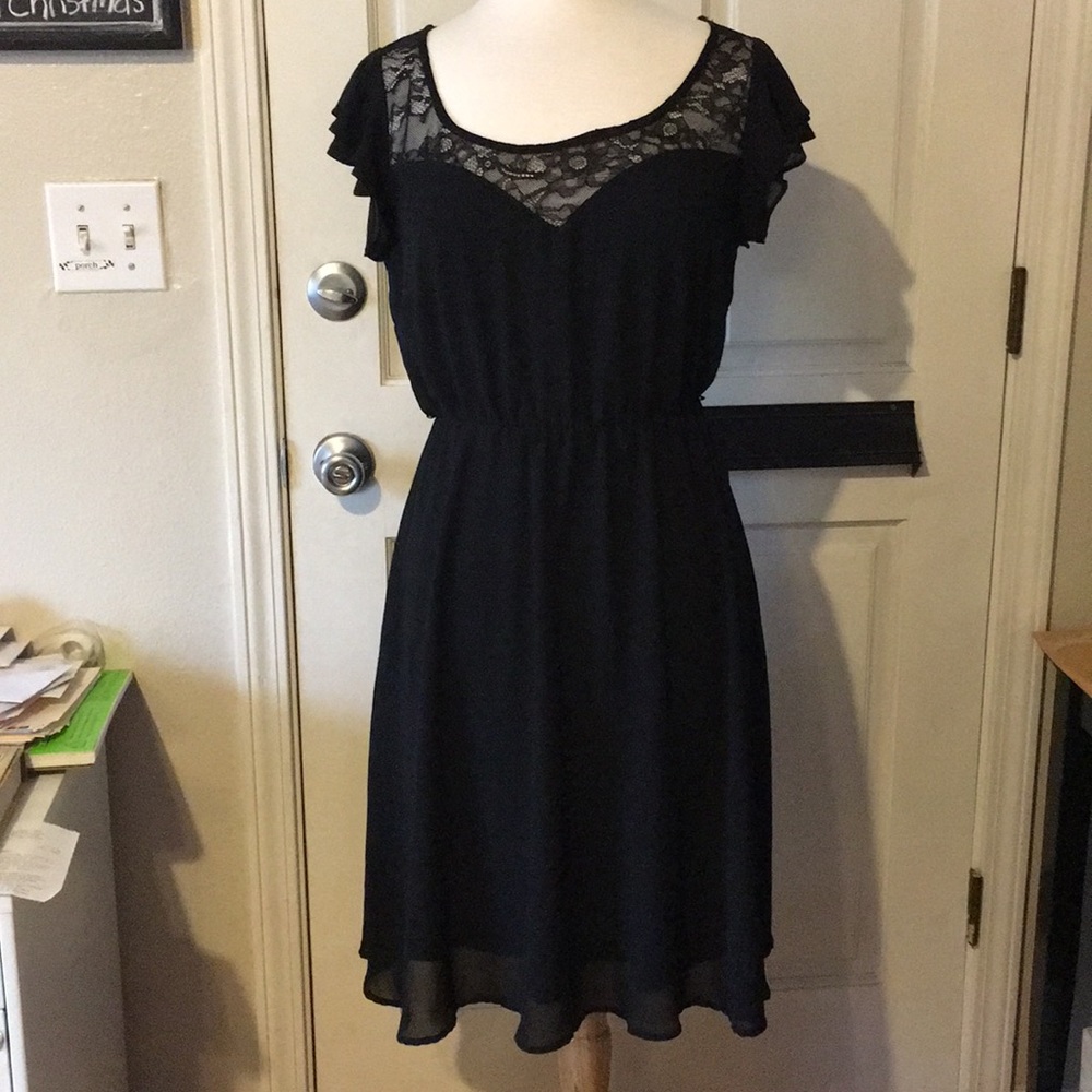 Torrid black lace dress midi dress. Size 00